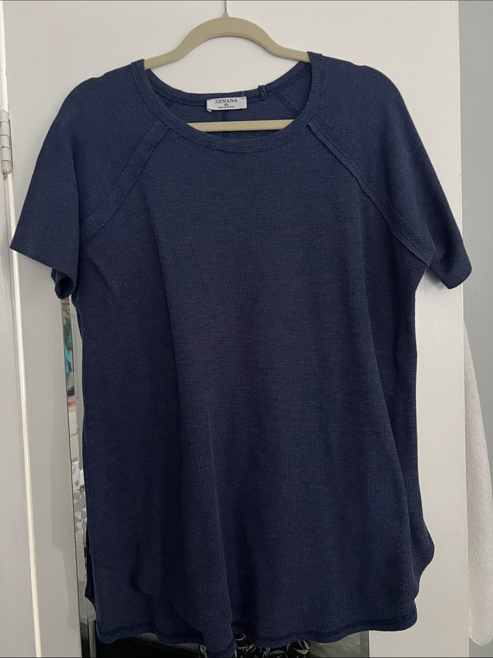 Women’s short sleeve long length shirt bundle - Picture 2 of 8